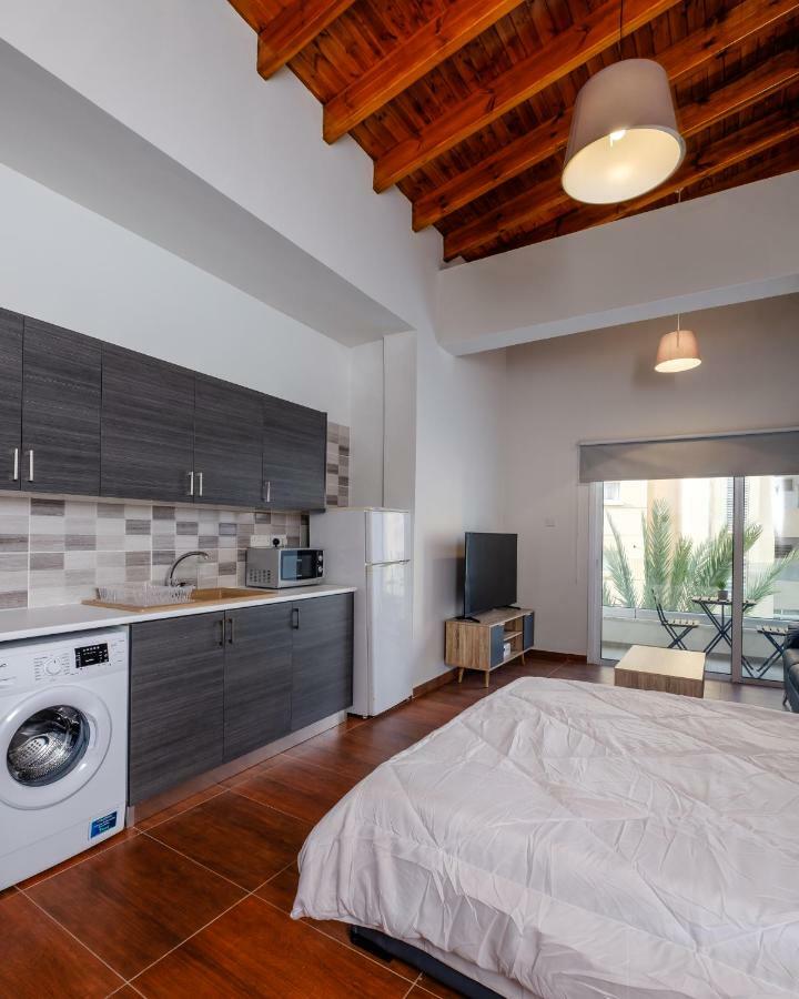 The Loft Studio Appartement Larnaca Buitenkant foto
